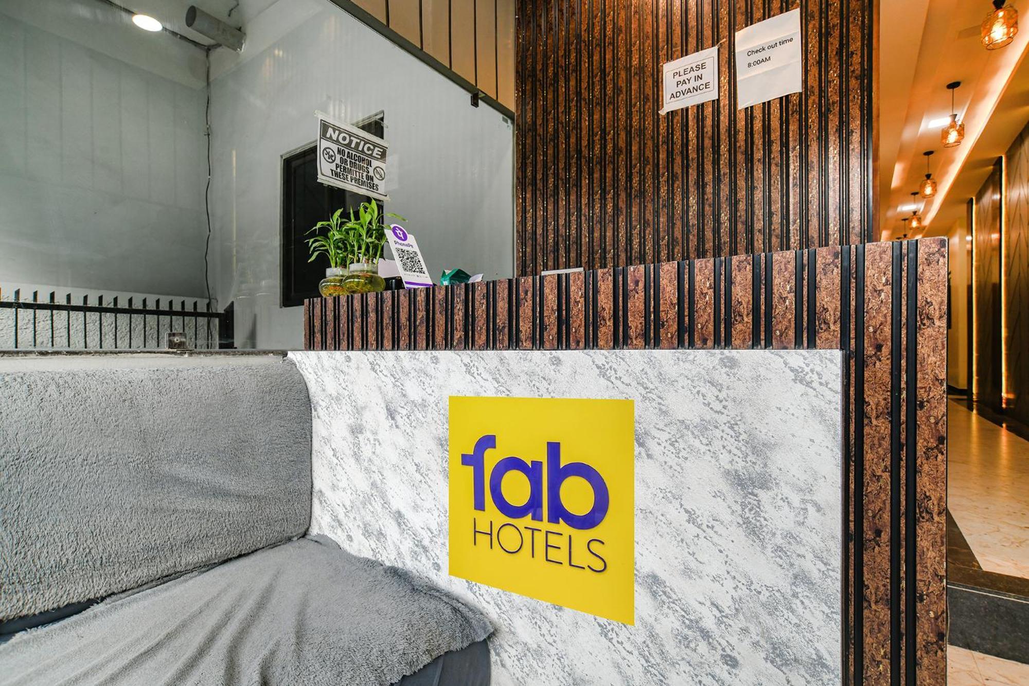 Fabexpress Orbit Hotell Ujjain Eksteriør bilde